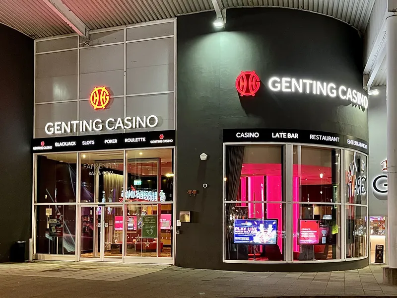 Genting Casino Fountain Park entrance close-up