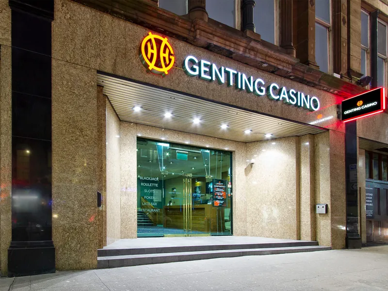 Genting Casino Glasgow entrance at night