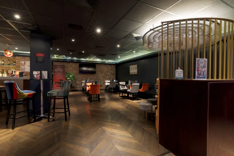 Lounge and bar area inside Genting Casino Luton