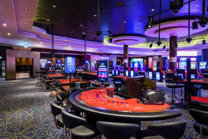 Roulette table and slot machines at Genting Casino Stoke