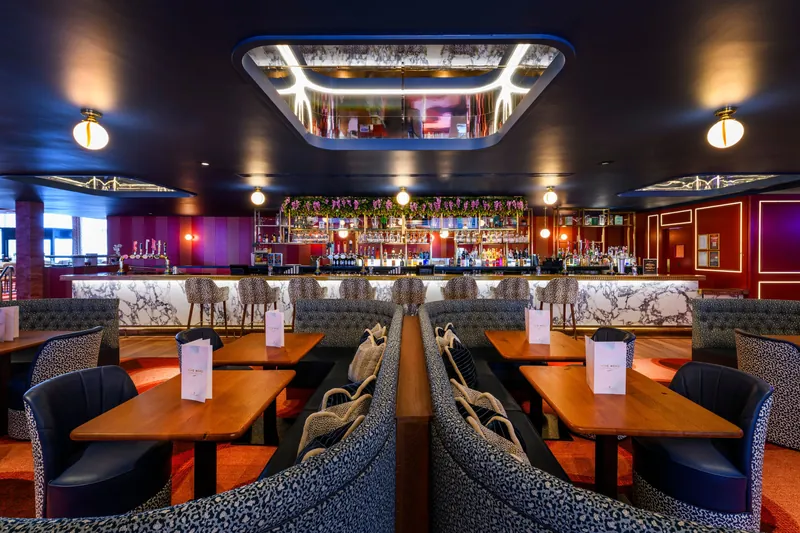 Restaurant and bar at Genting Casino Westcliff
