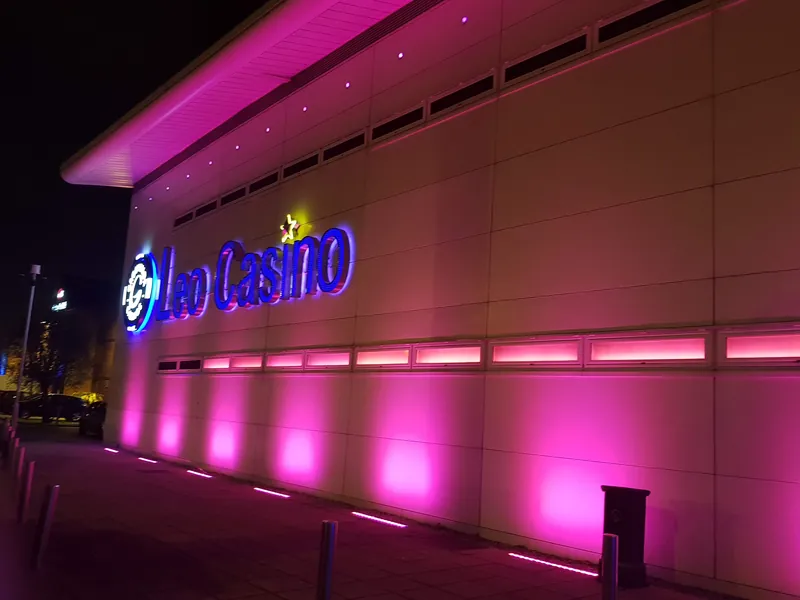 Illuminated facade of Grosvenor Casino Liverpool Leo