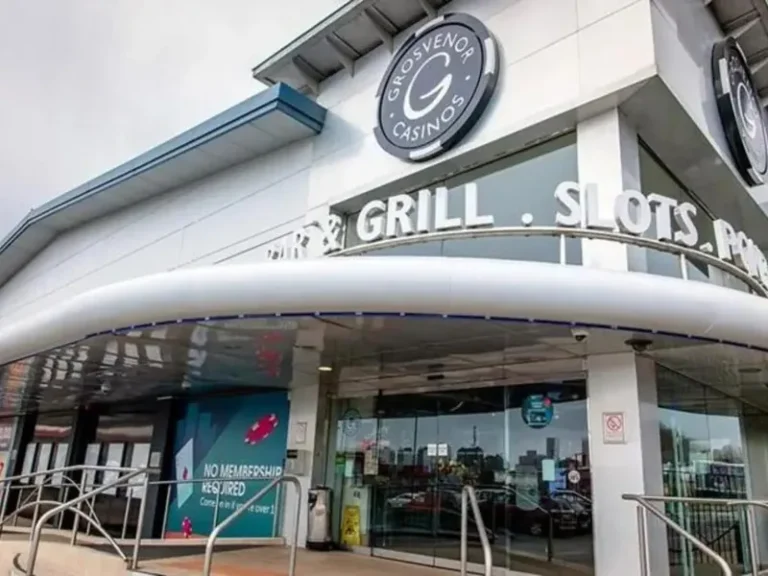 Exterior of Grosvenor Casino Manchester Bury New Road