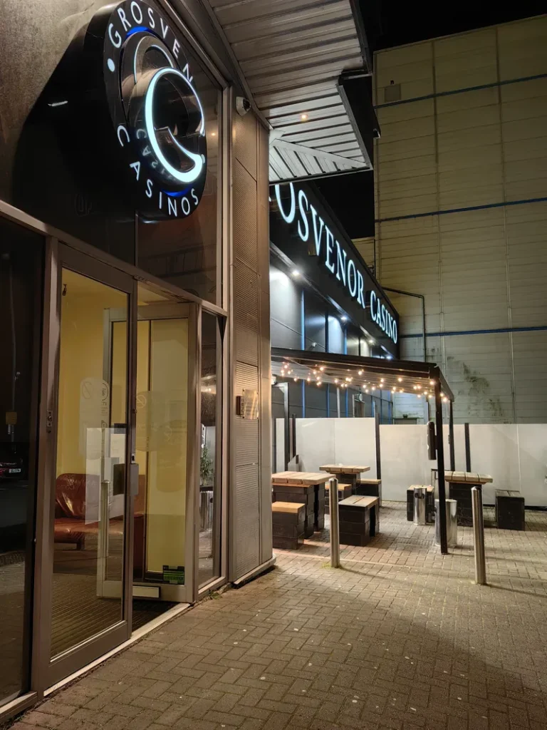 Entrance at night to Grosvenor Casino Southampton