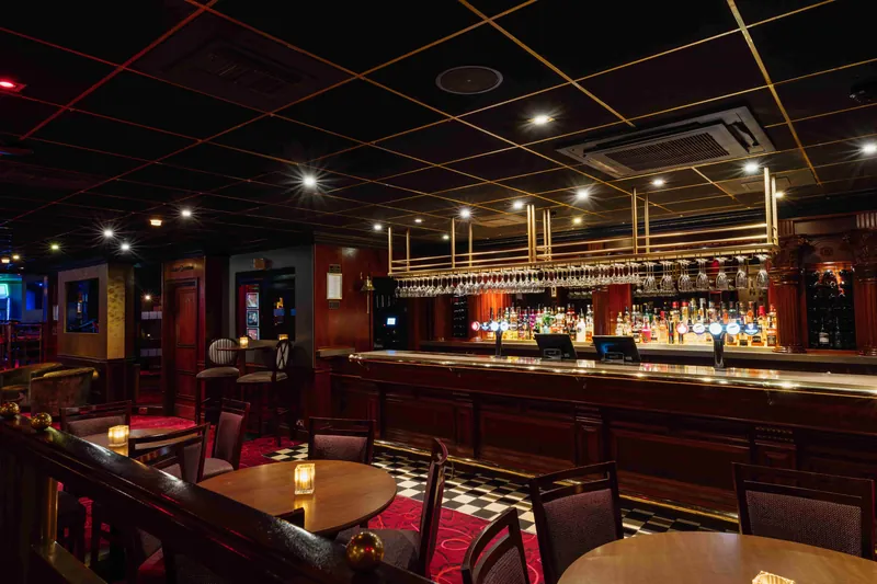Bar at Napoleons Casino Hull